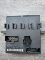 Řídící jednotka komfortu AUDI A4 8E0907279