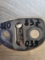 Doraz zámku dveří Audi A4 8E0837033 - Obrázek 3