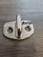 Doraz zámku dveří Audi A4 8E0837033