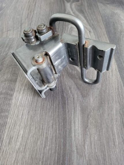 PANT DVEŘE LEVÝ ZADNÍ AUDI A4 8E0833411