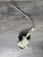 Motorový pohon pro otevírání/zavírání zámku zavazadlového prostoru Audi A4 8E5962115