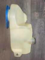 Nádobka ostřikovačů spodní Audi A4 8E0955453K