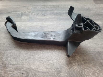 Spojková pedál AUDI A4 01-09 8E1721316