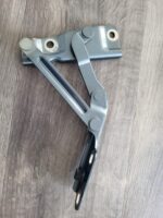 Závěs kapoty levý Škoda Fabia  6Y0823301A