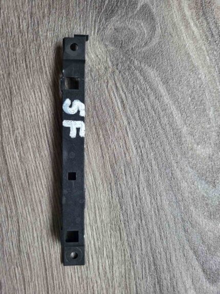 Příchytka krycí lišty autorádia levá Škoda Fabia 6Y1857953