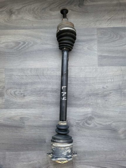 Poloosa přední levá Audi A4 B6  8E0407271A