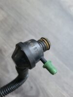 Vakuová trubice s ventilem Audi A4 B6 8E0611933 - Obrázek 3