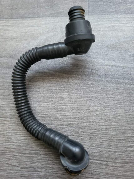 Vakuová trubice s ventilem Audi A4 B6 8E0611933