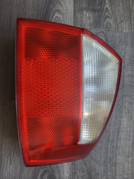 Pravé zadní světlo Audi A4 B6 Sedan 153930  8E5945218