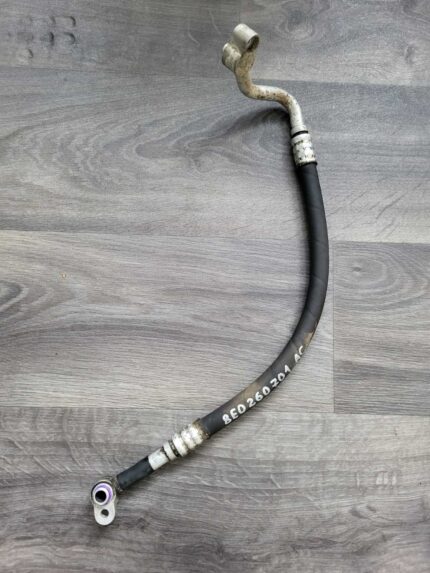Hadice, trubka klimatizace Audi A4  8E0260701AC