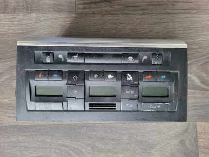 Panel ovládáni topení a klimatizace Audi A4 8E0820043A