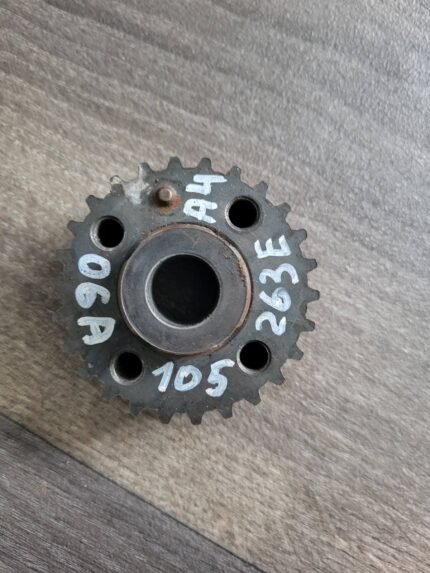 Klikový hřídel Audi A4 06A105263E