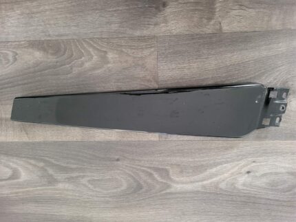 Pravý boční sloupek dveří Audi A4 B6  8E0853290С