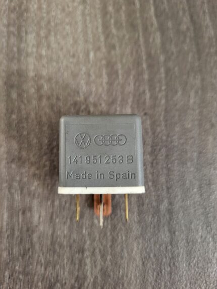 Multifunkční relé Audi A4 141951253B