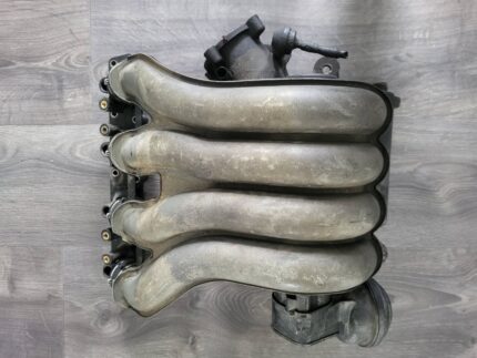 Potrubí sání Audi A4 06B133210AJ