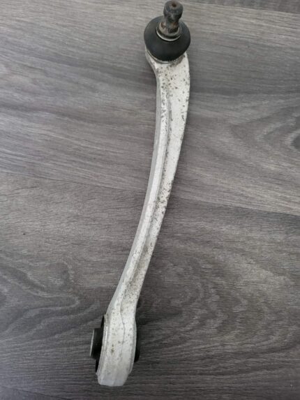 Pravý horní páka Audi A4 8E0407506A