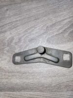 Zajišťovací plech zámku zavazadlového prostoru Audi A4 8E5827507