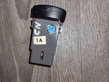 Tlačítko pro zapnutí výstražného signálu CHEVROLET NUBIRA /LACETTI 96551005