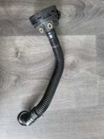 Ventil odvětrávání klikové skříně  Škoda Fabia 03E103765B