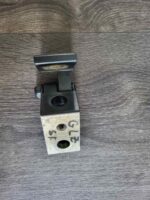 Závěs levých předních/zadních dveří horní Škoda Fabia Škoda - Obrázek 2