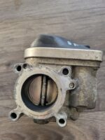 Hrdlo škrticí klapky Škoda Fabia 036133062N