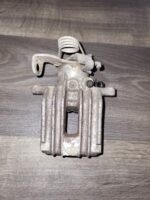 BRZDOVÝ TŘMEN ZADNÍ PRAVÝ Audi A4 8E0615424G