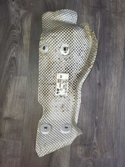 Kryt TERMICZNA podvozku AUDI A4 B6 B7 8E0201308G