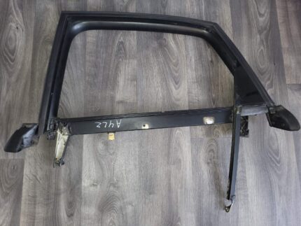 Vodicí lišta pro zadní levé okno dveří  Audi A4 B6 8E5839439AG sedan