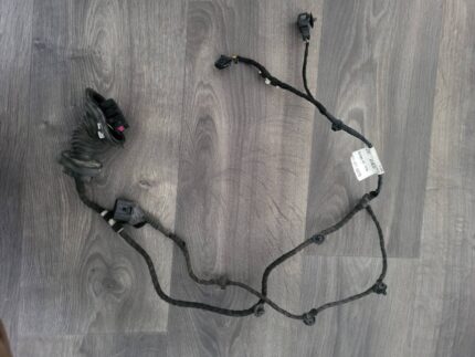 Zapojení zadních levých a pravých dveří Audi A4 B6 8E0971687B