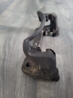 Svorka brzdového třmenu předního levého kola CHEVROLET NUBIRA /LACETTI 96418873 - Obrázek 4