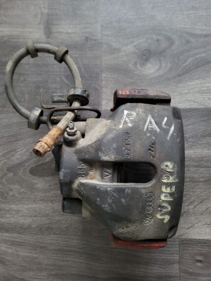 Přední pravý brzdový třmen Audi A4 8E0615124A