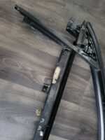 Vodicí lišta pro přední levé okno dveří Audi A4 B6 8E5839439AG sedan - Obrázek 4