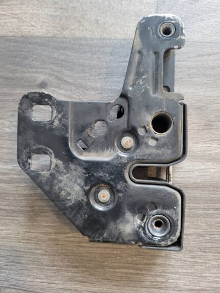 Zámek kapoty motoru AUDI A4 B6 8E0823509D