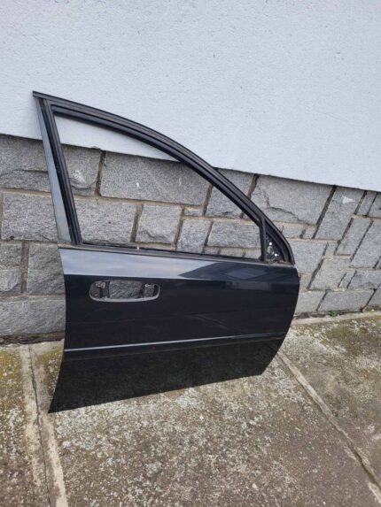 Pravé přední dveře CHEVROLET NUBIRA /LACETTI 96547852 combi