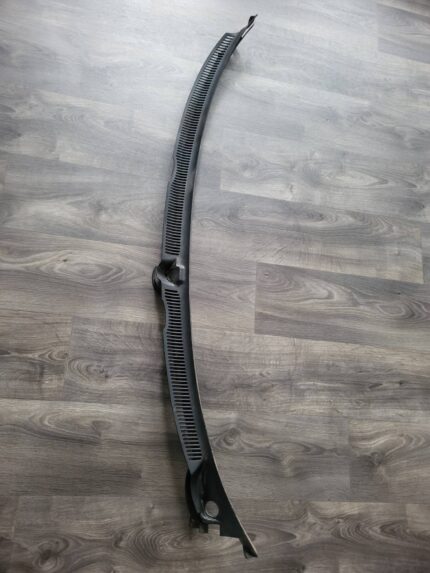 Lišta pod čelní sklo Audi A4 B6 8H1819403