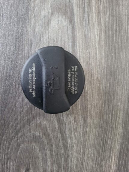 Víčko oleje Škoda Seat 1.4 026103485