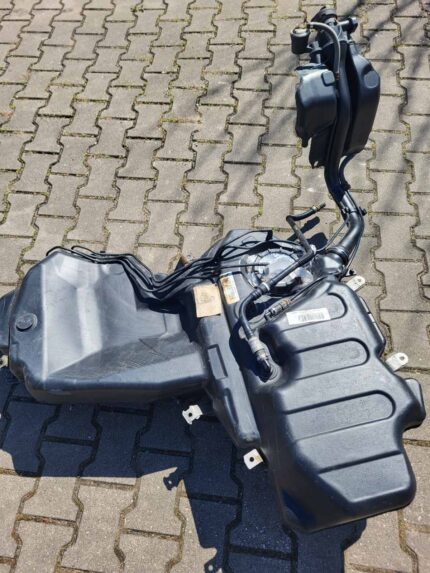 Palivová nádrž AUDI A4 B6 8E0201060CH